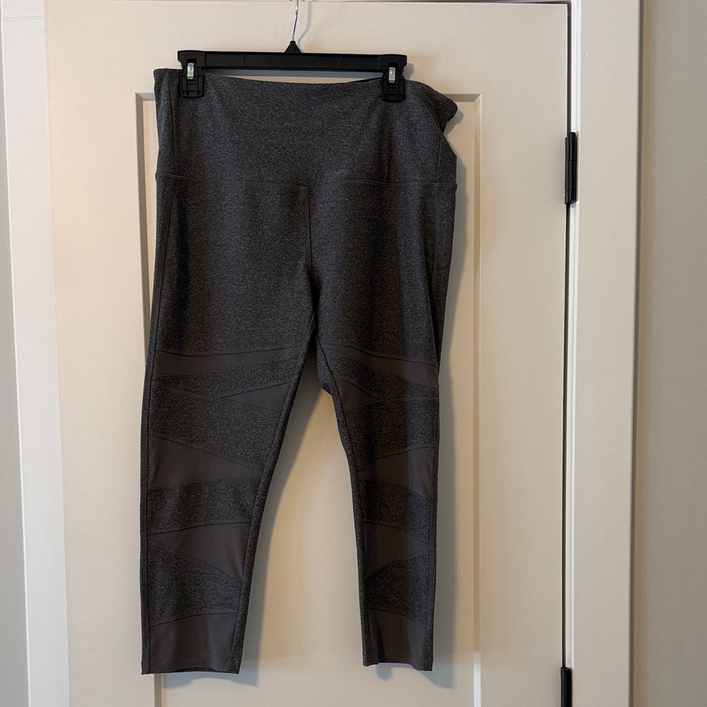 VOGO Athletica Dark Grey Size XL Leggings
